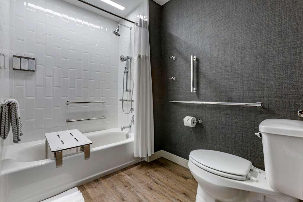 Cambria Hotel Austin Airport エクステリア 写真