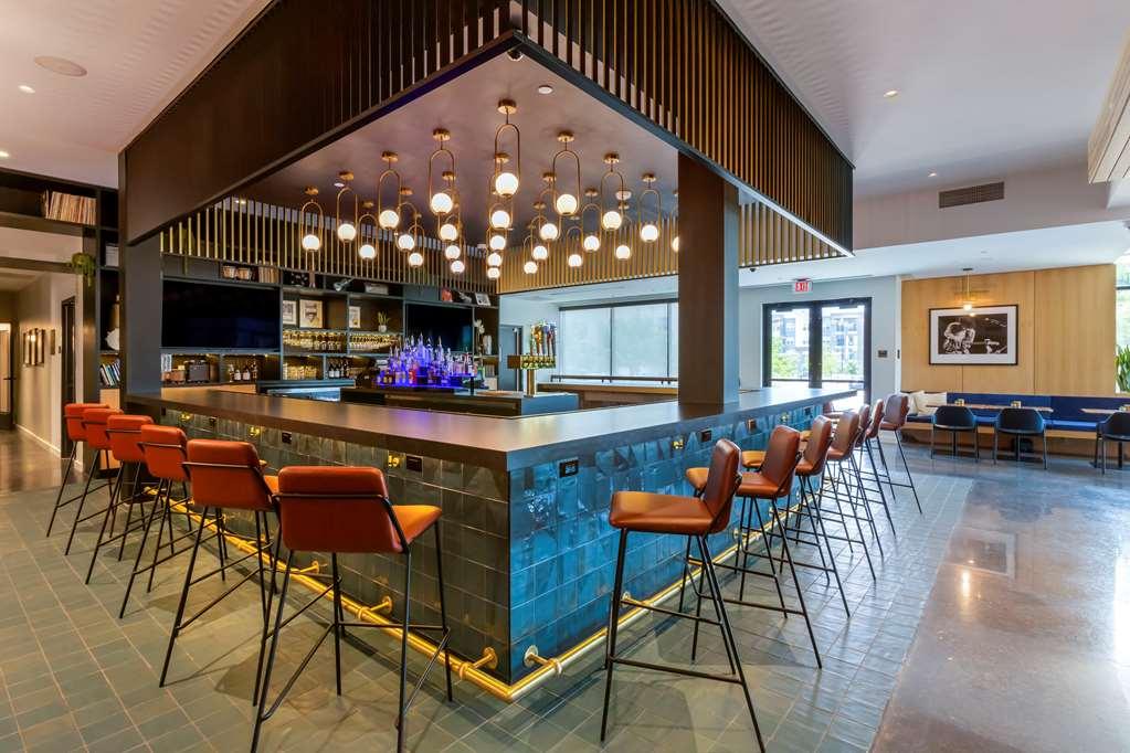 Cambria Hotel Austin Airport レストラン 写真